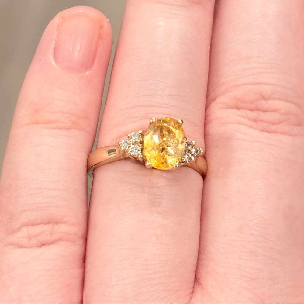 Vintage 14K Citrine Diamond Ring, Light Yellow Oval Solitaire Dainty Size 6.75 - Picture 4 of 14